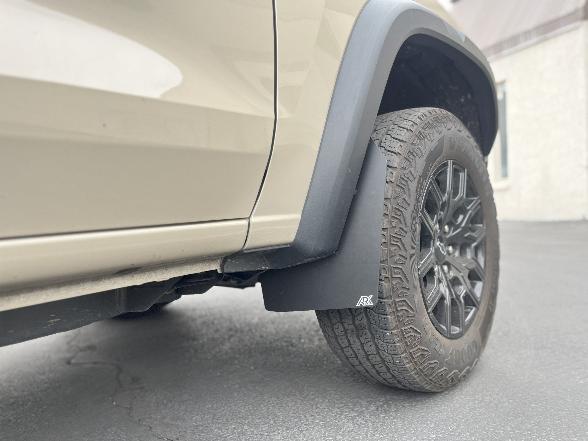 2023+ Chevy Colorado ZR2/Trailboss TriXPoly Mid Mudflaps - TEQ Offroad