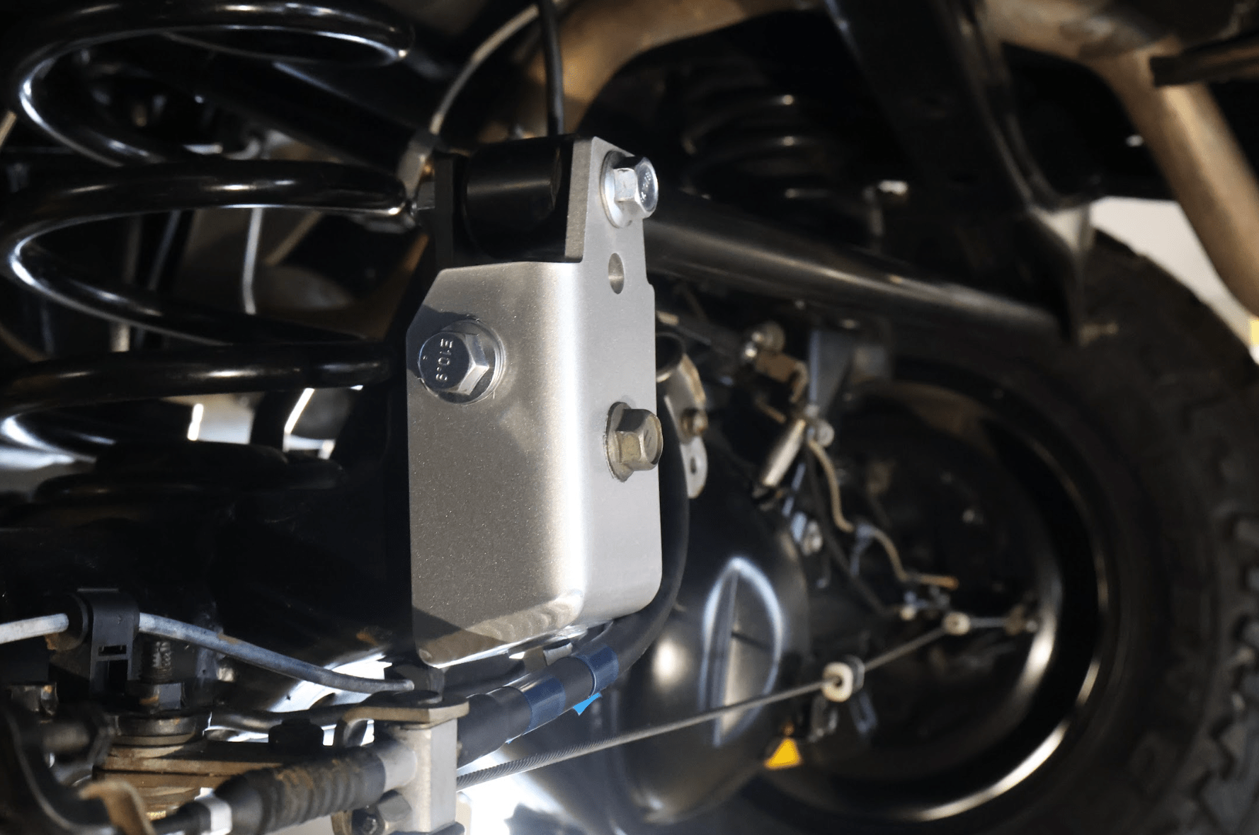 B.O.T.C.K - Bolt On TrackBar Correction kit 4runner Gen 3 & Prado 90 - TEQ Offroad