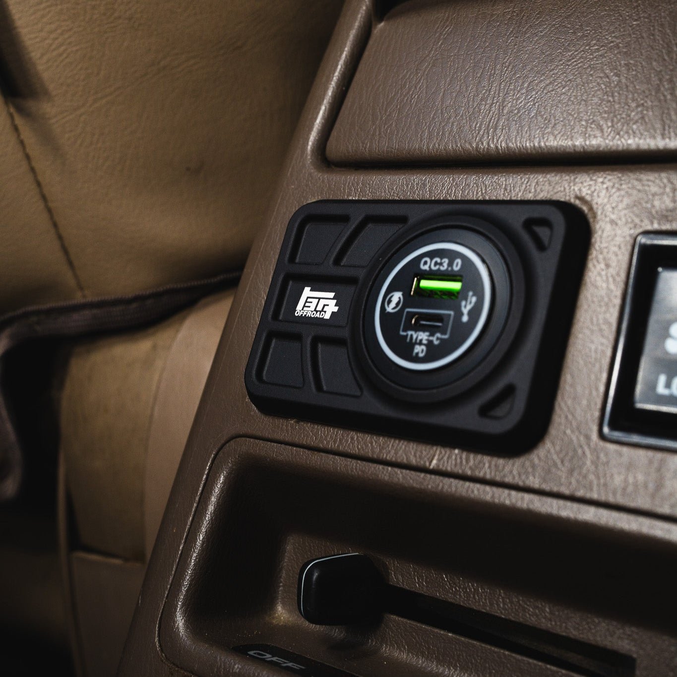 Center Console USB 12V Power Panel | Billet Aluminum | Replaces Ashtray | 1996 - 2002 4Runner - TEQ Offroad