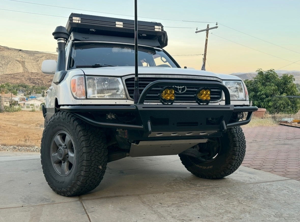 STRYKER 100 Front Bumper - Welded - LX470