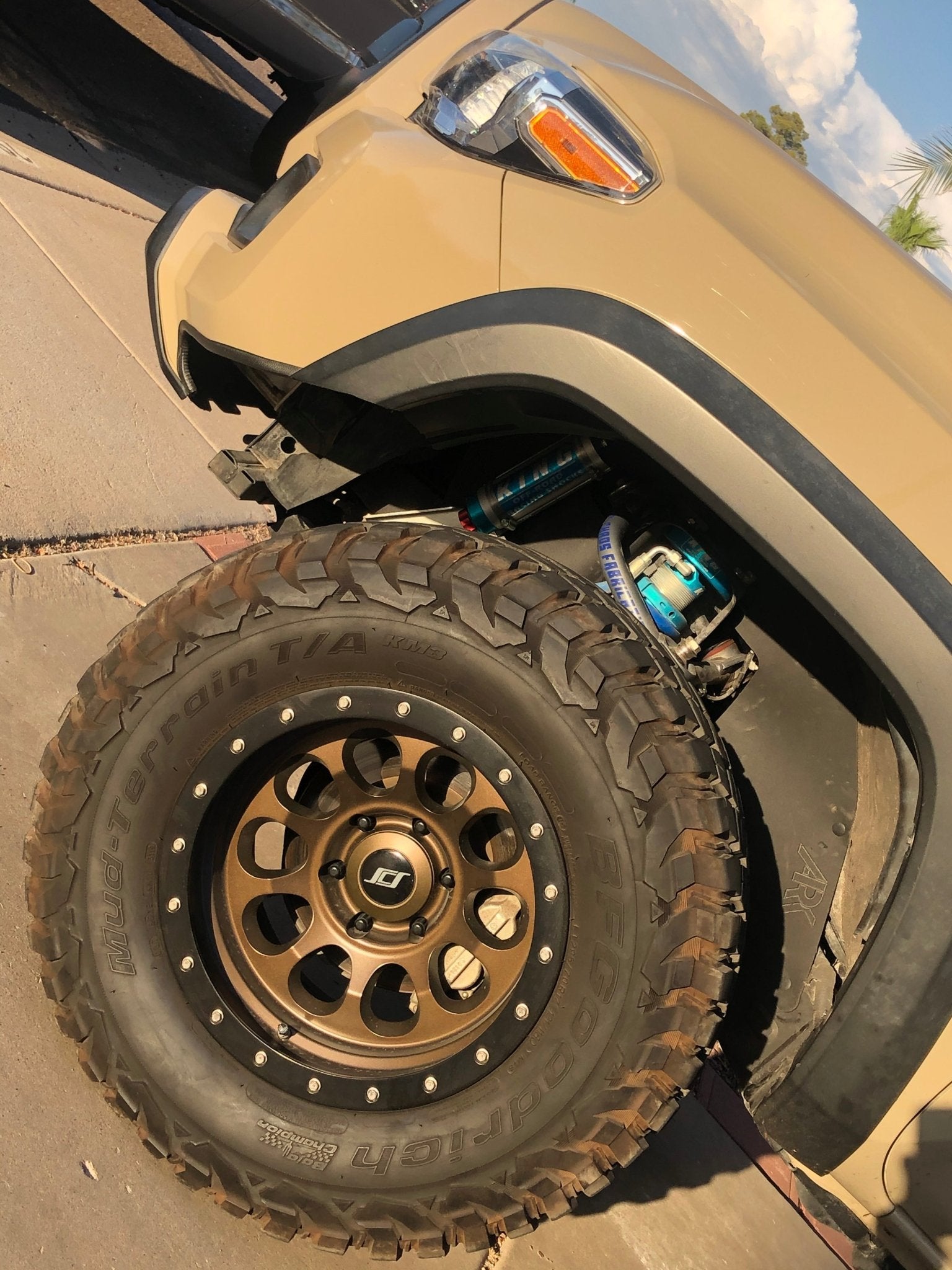 2016 - 2023 Toyota Tacoma Splash Guards - TEQ Offroad