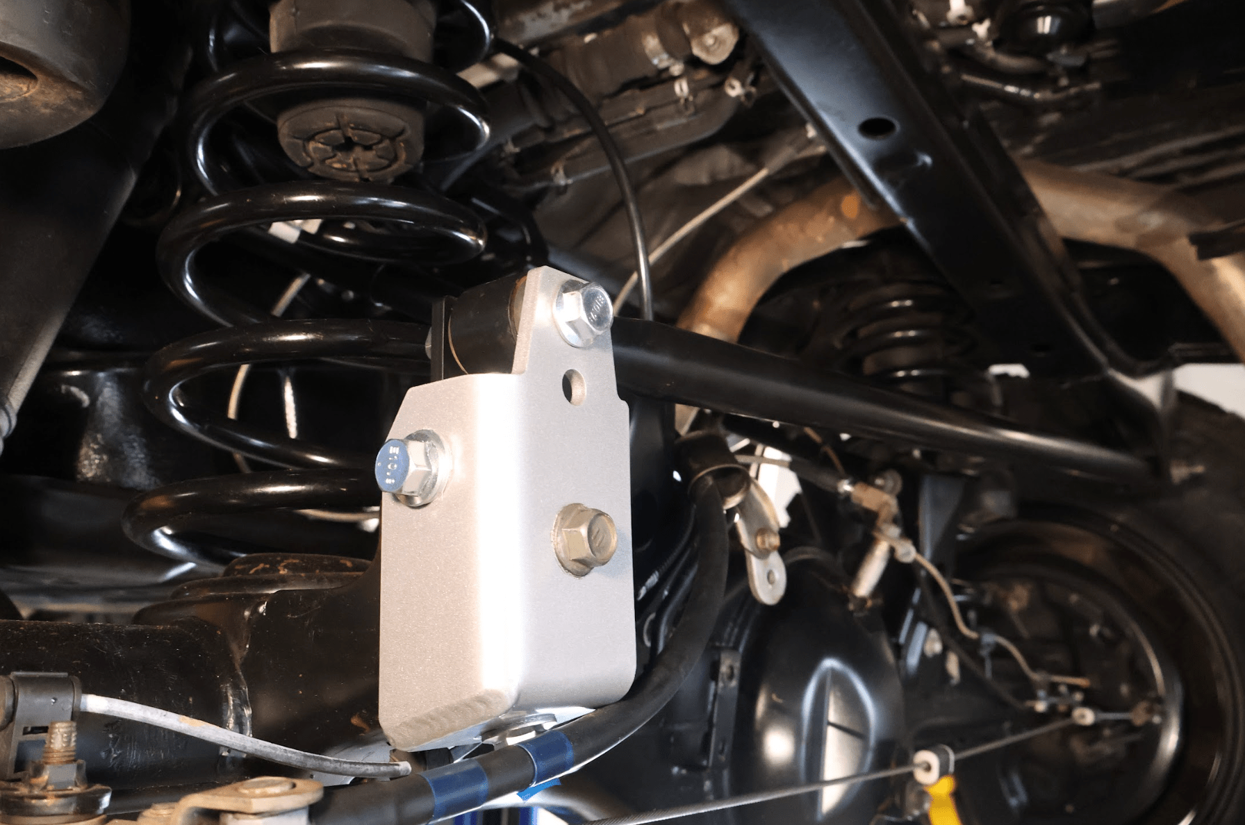 B.O.T.C.K - Bolt On TrackBar Correction kit 4runner Gen 3 & Prado 90 - TEQ Offroad