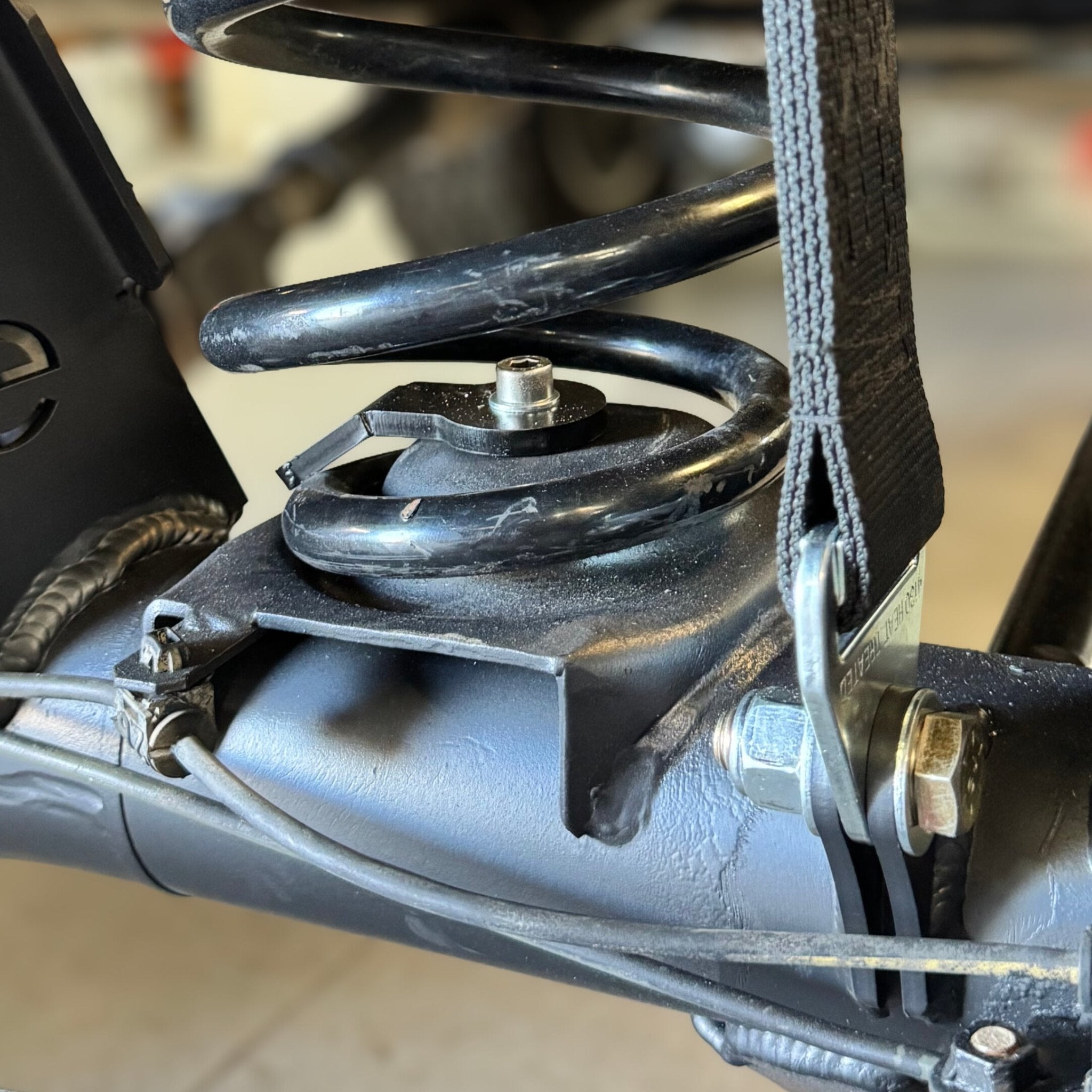 Coil Spring Retainer Kit - TEQ Offroad